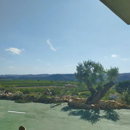 לינה וארוחת בוקר Cabezo Bunuel Rural 4*
